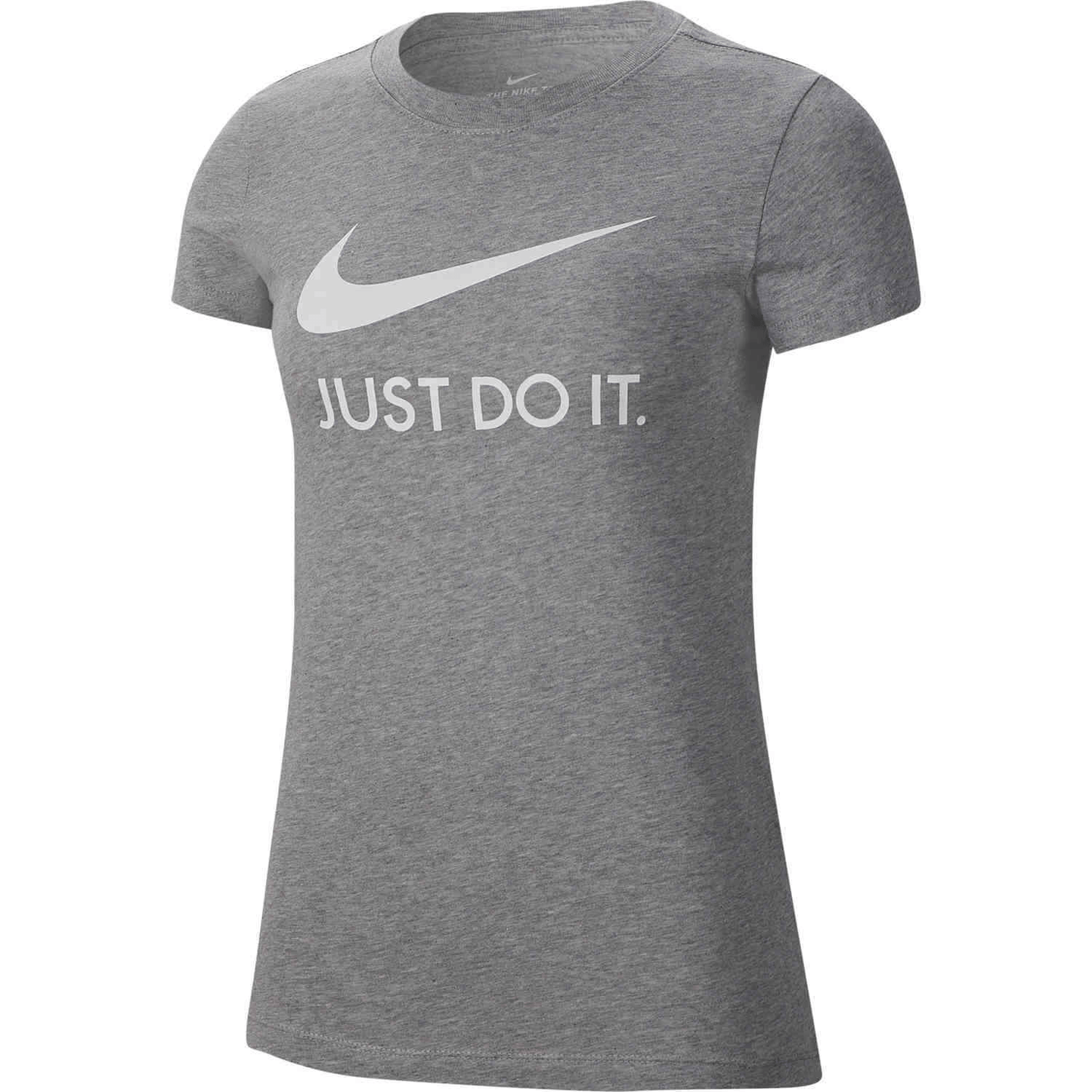 Women's Sportswear Essential Outfit