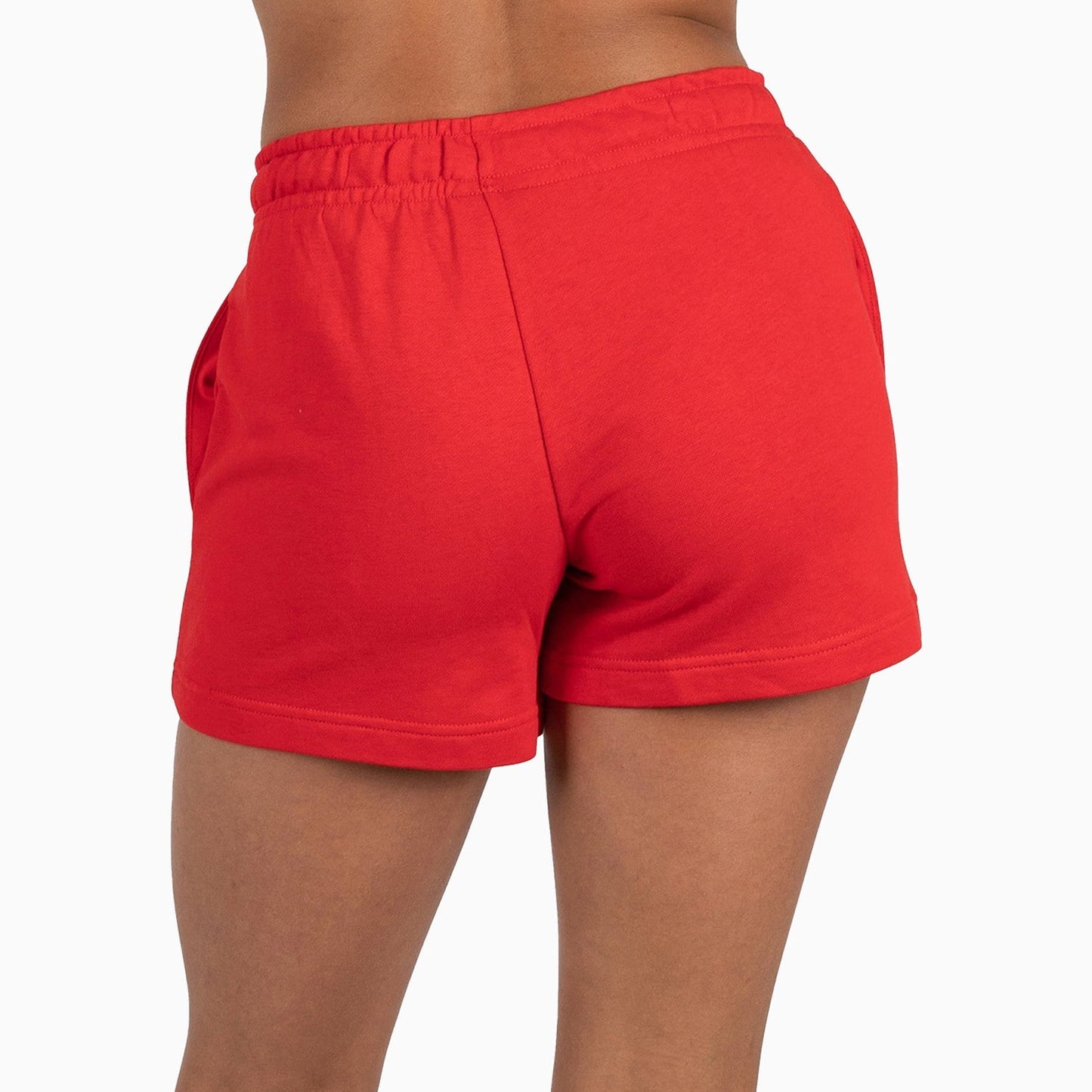 Women's Sportswear Essential Outfit