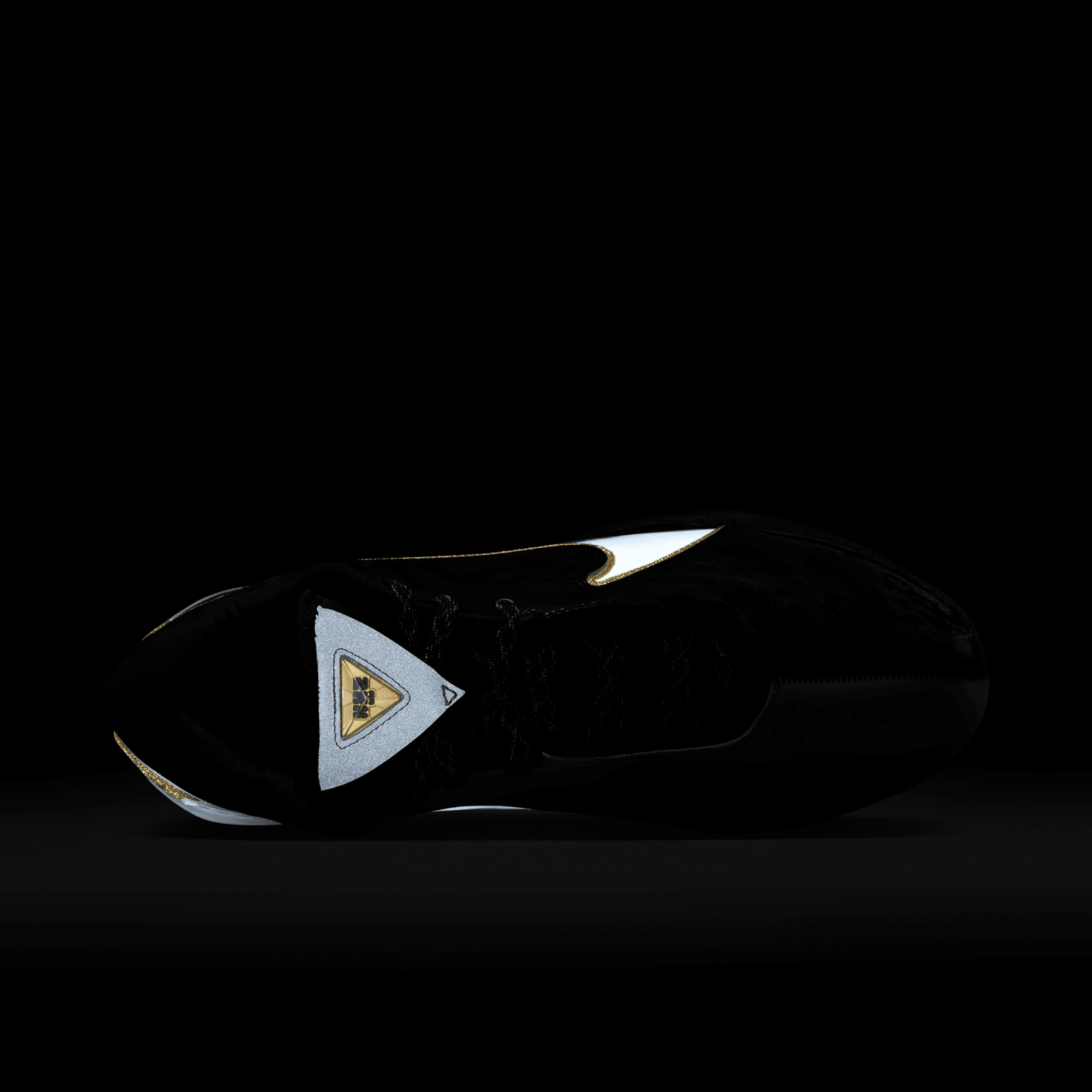 Men's LeBron XXII "Mogul"