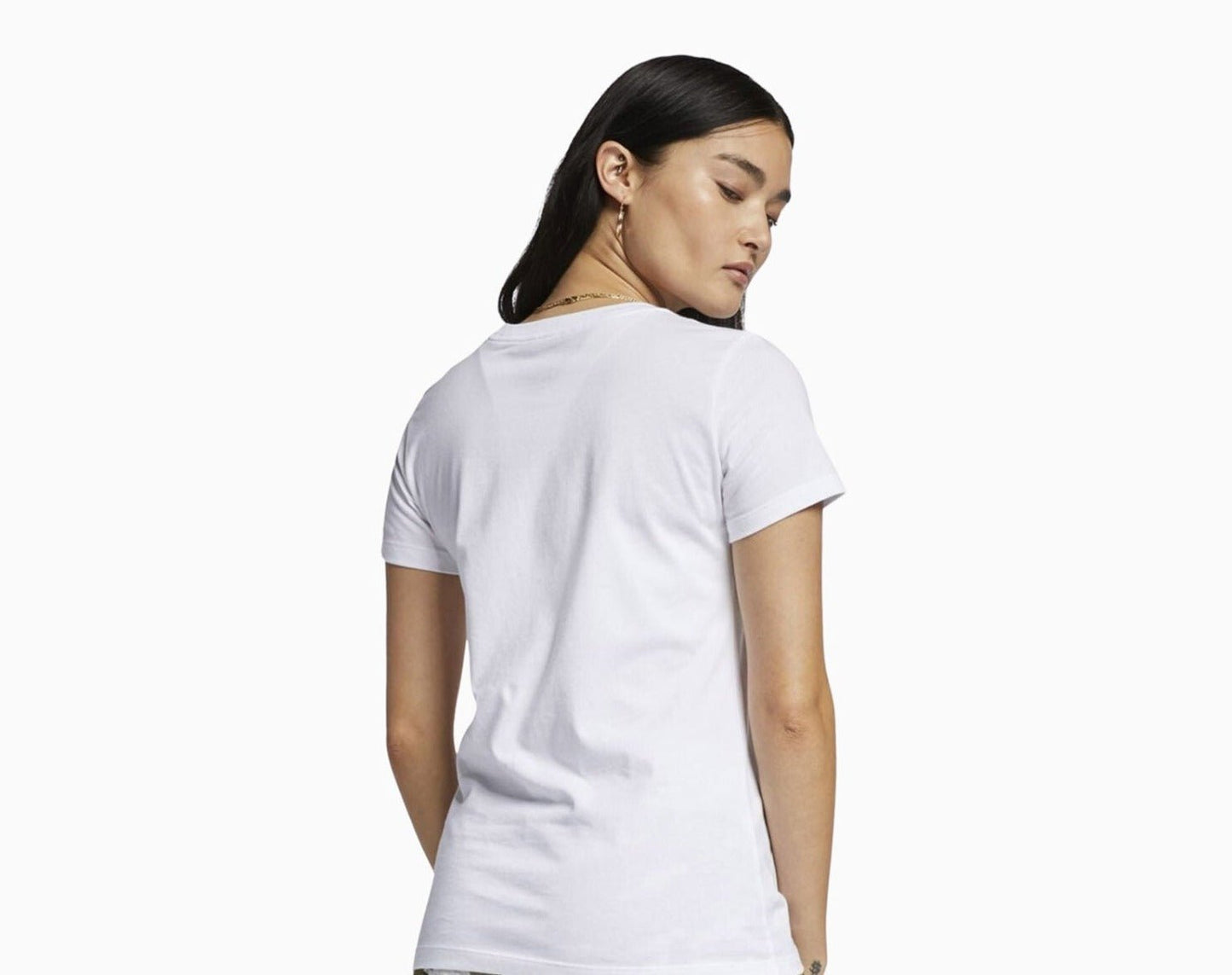 Women's Sportswear Essentials Outfit