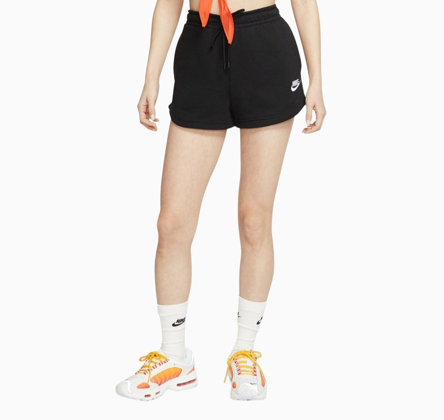 Women's Sportswear Essential Outfit