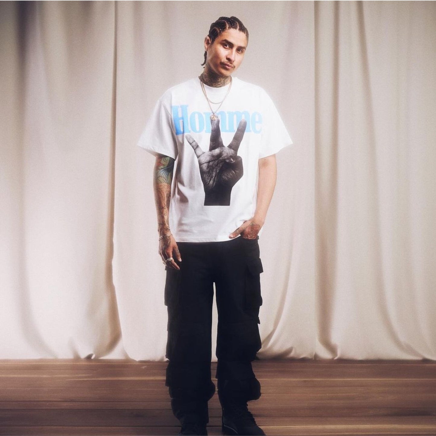 Men's Twisted Fingers Short Sleeve T-Shirt