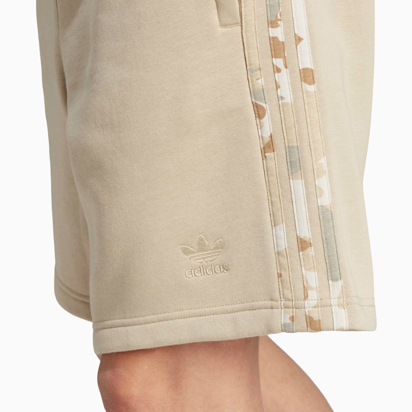 Men's Originals Graphics Camo Outfit
