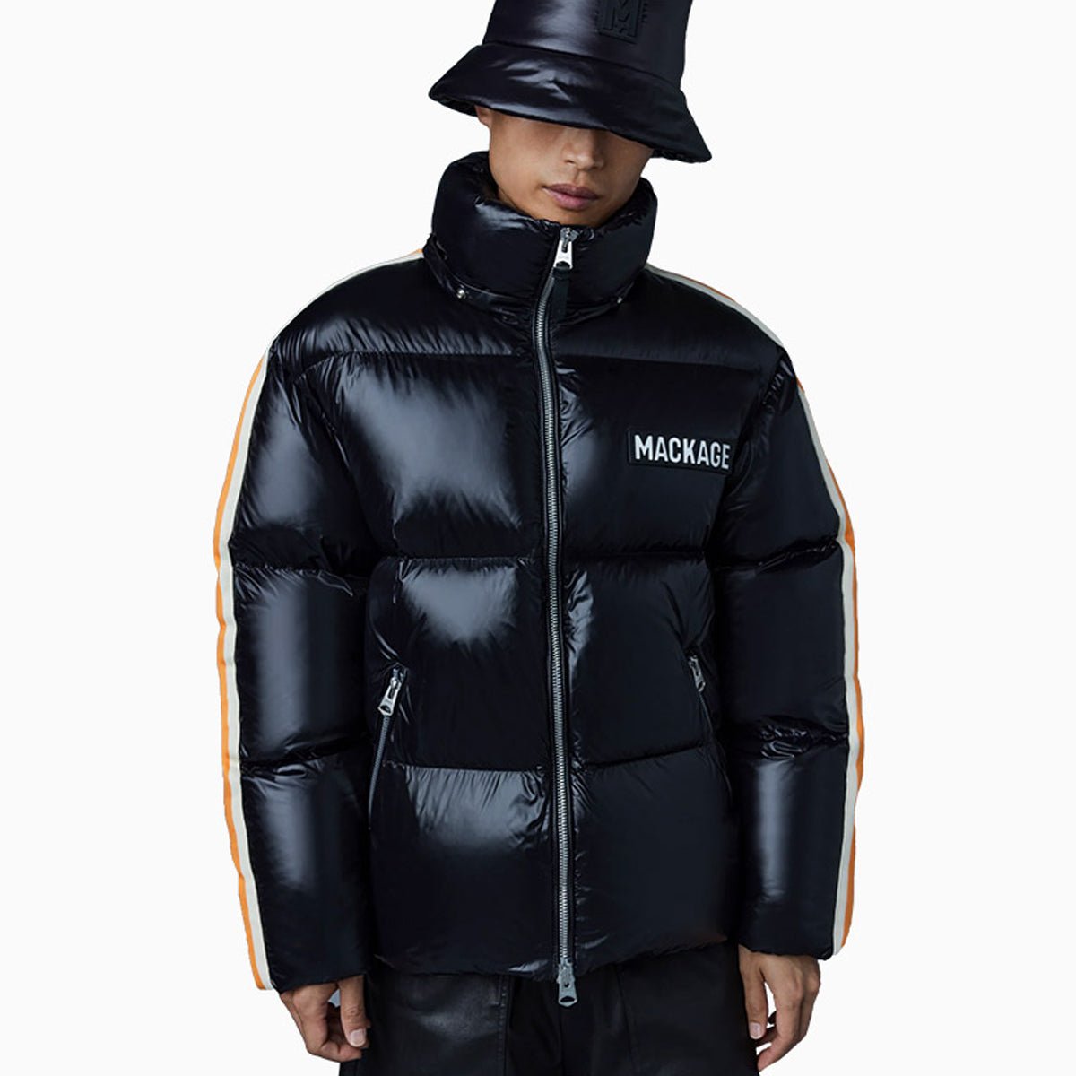 MADDY Light Down Logo Bucket Hat