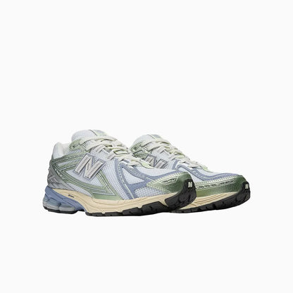 1906R "Ice Blue Melon Water"