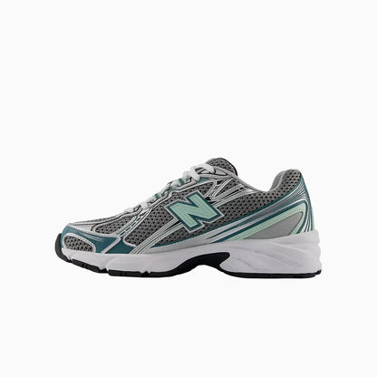 740 "Silver Metallic New Spruce"