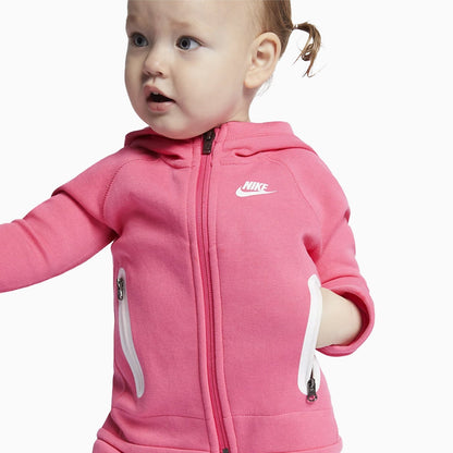 Kid's Sportswear Tech Fleece Outfit