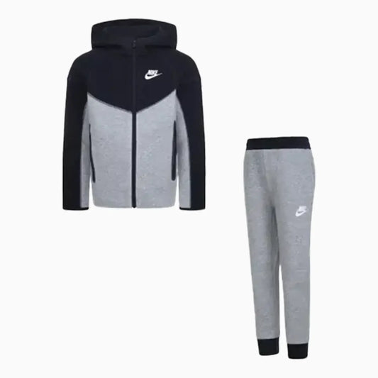 Kid's Sportswear Tech Fleece Outfit