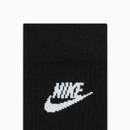 Nike Sportswear Everyday Essential Crew Socks (3 Pairs)