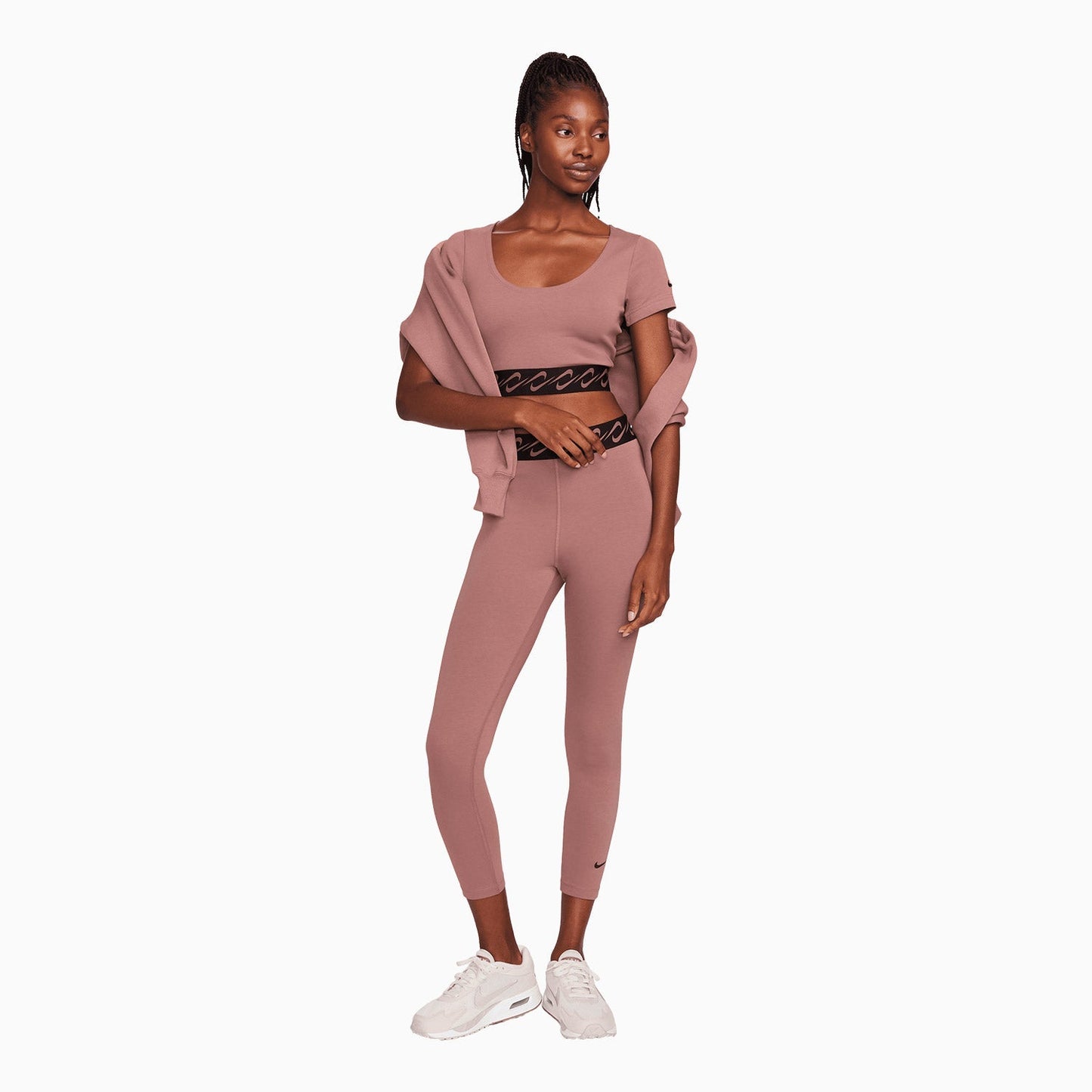 Women's Sportswear Essential Swoosh Outfit