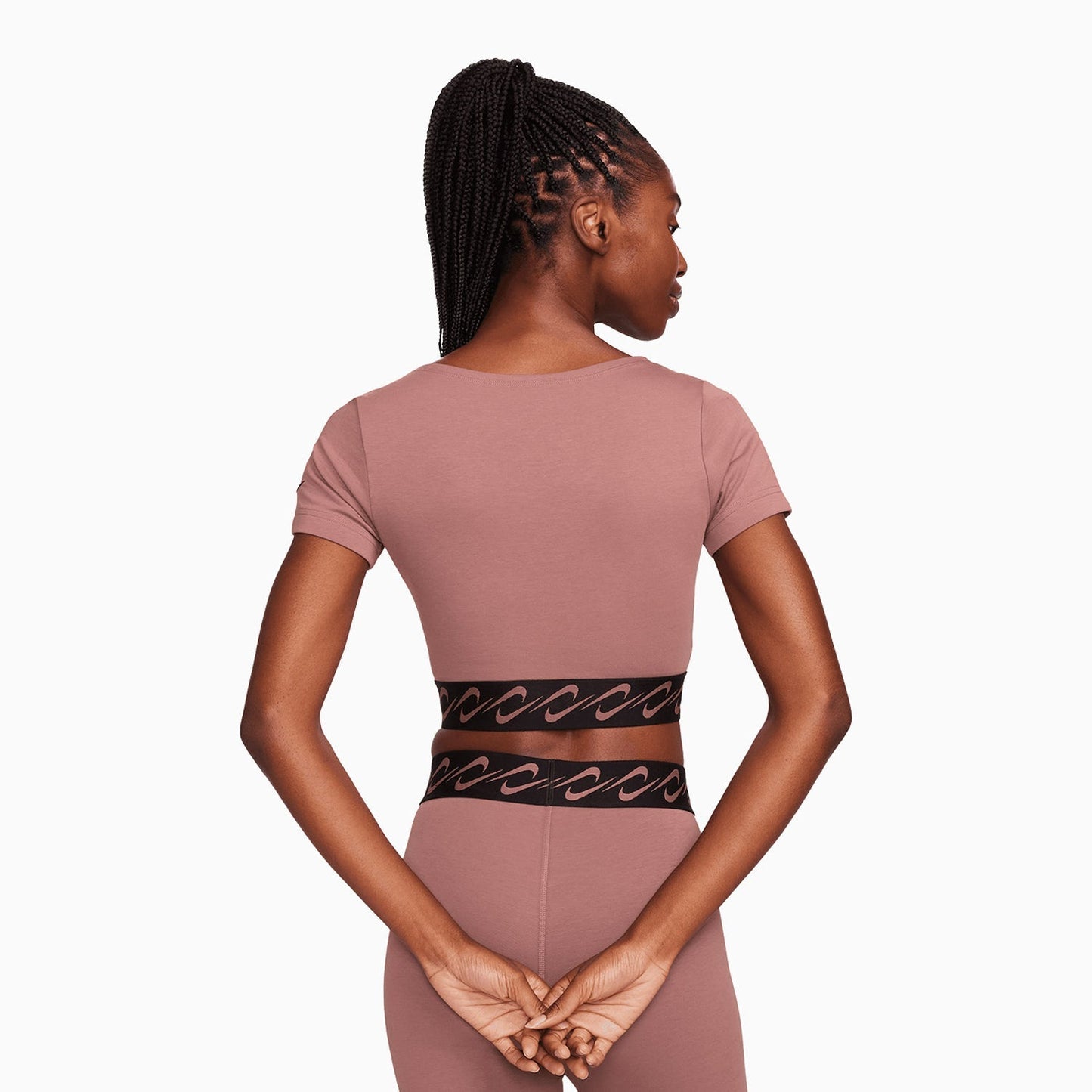 Women's Sportswear Essential Swoosh Outfit