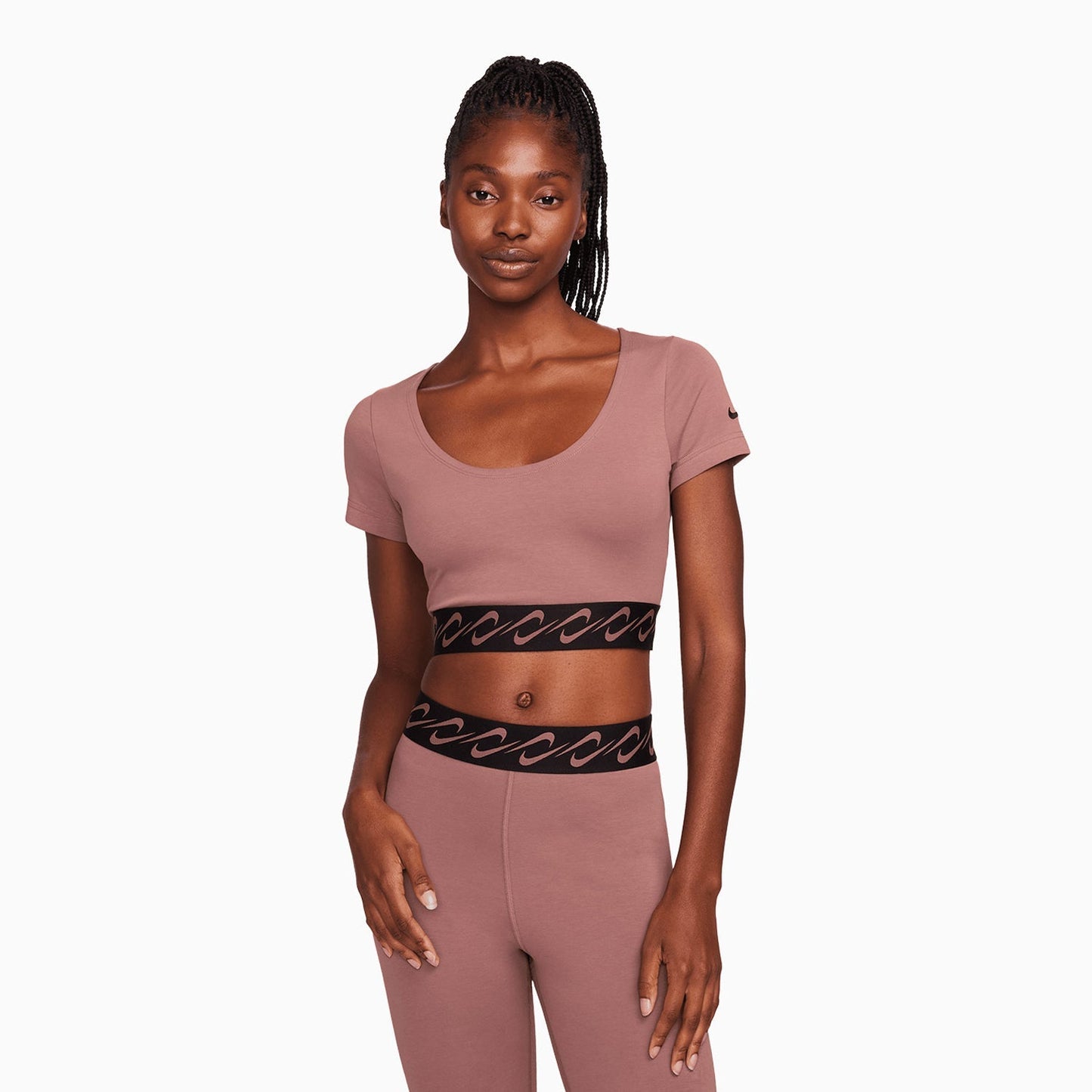 Women's Sportswear Essential Swoosh Outfit