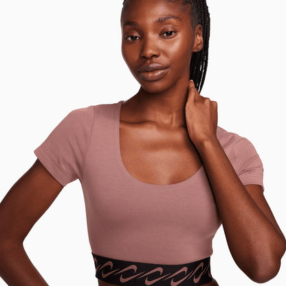 Women's Sportswear Essential Swoosh Outfit