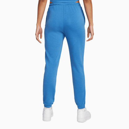 Women's Sportswear Chill Terry Outfit
