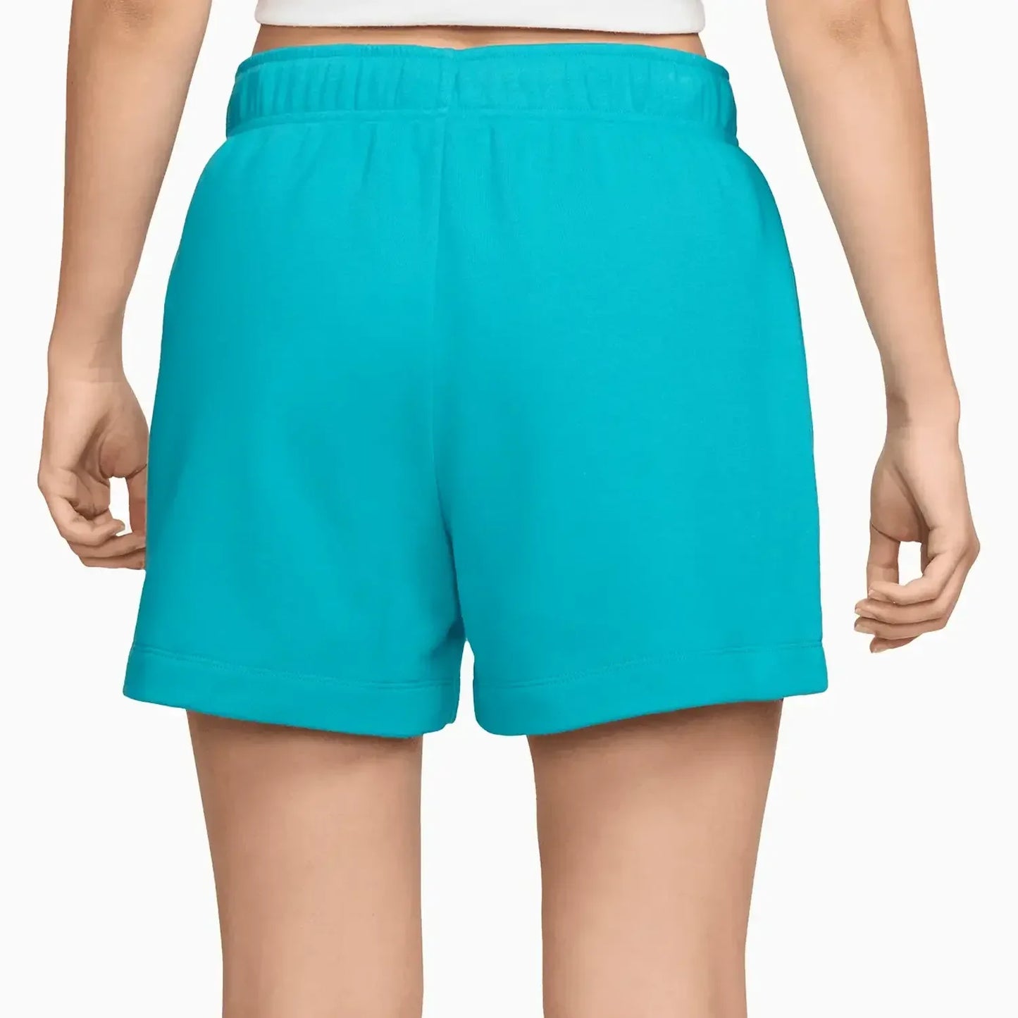 Women's Sportswear Essentials Outfit