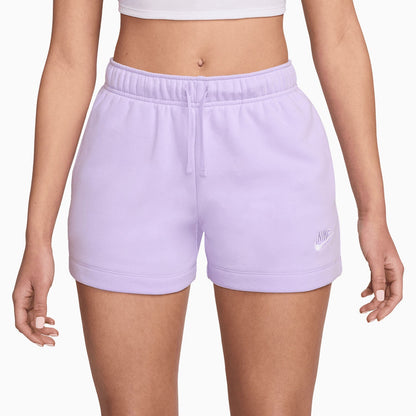Women's Sportswear Essentials Outfit