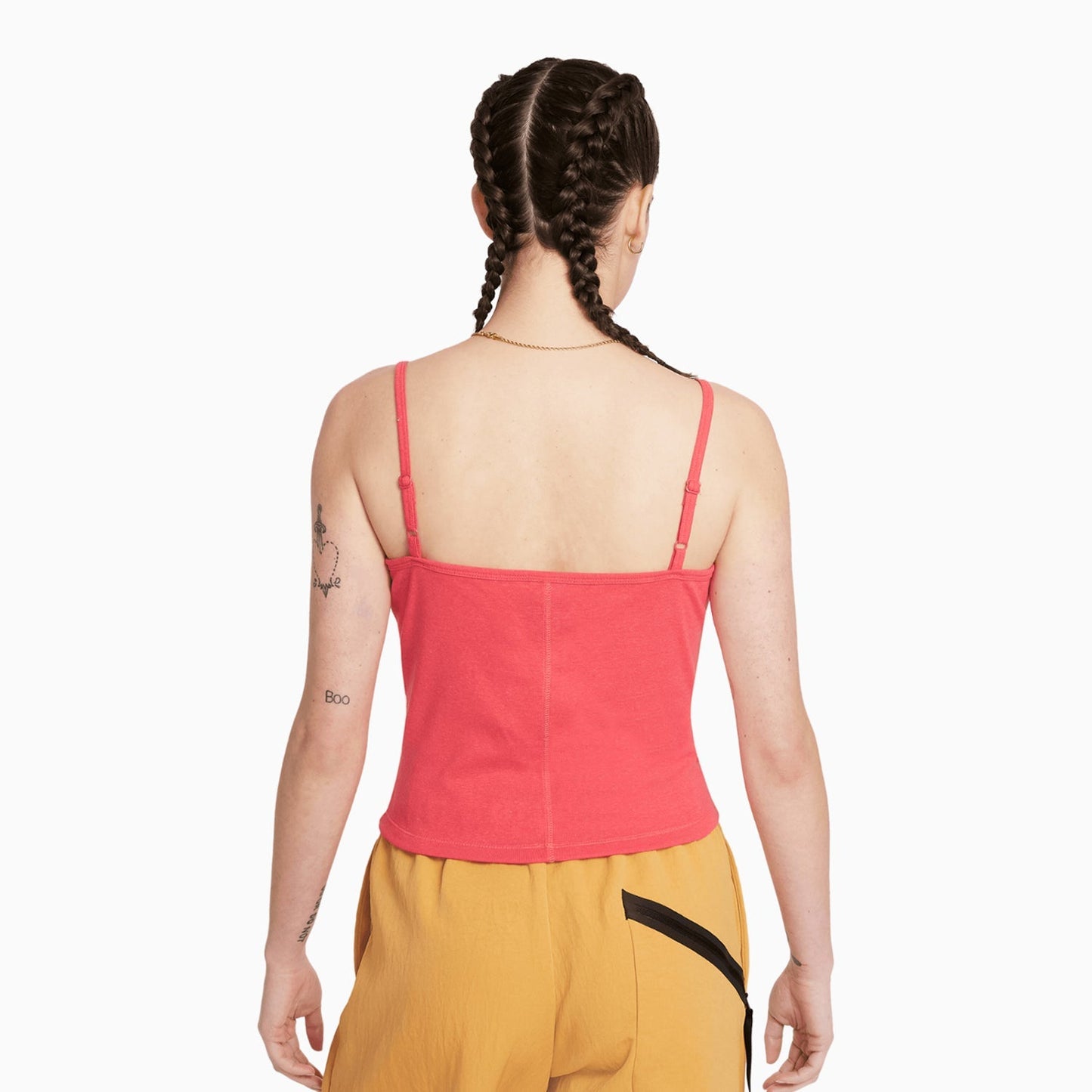 Women's Sportswear Essential Outfit