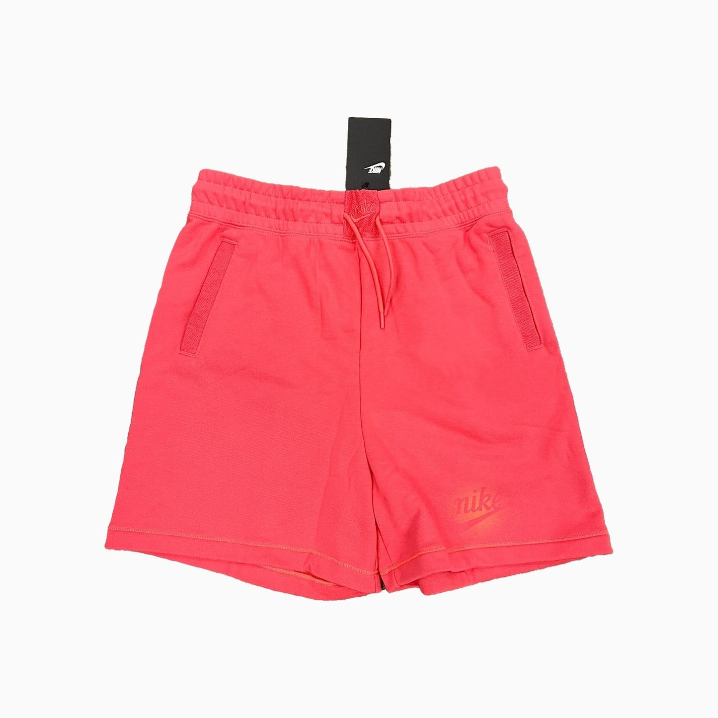 Women's Sportswear Essential Outfit