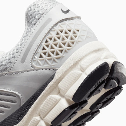 Women's Zoom Vomero 5 "Photon Dust Metallic"
