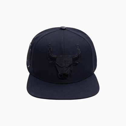 Chicago Bulls Triple Black Logo NBA Snapback Hat